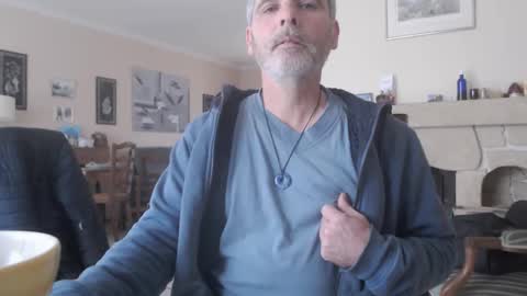 Aalex1717 online show from 1, 1, 2025