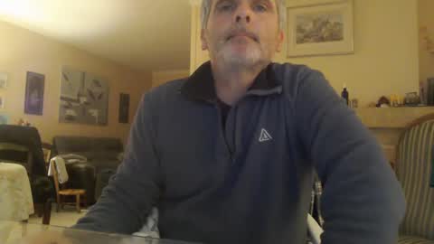 Aalex1717 online show from 9, 2, 2025