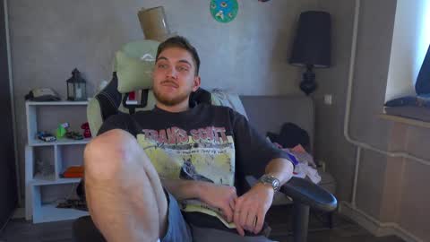 Snapshot of aalexxxxxx chatting on 8, 3, 2025 Alex online show from 8, 3, 2025