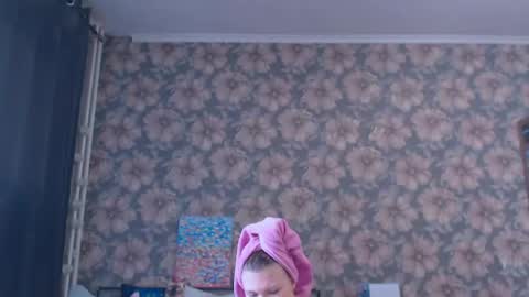 Snapshot of aalicebubble chatting on 13, 5, 2026 Alice online show from 13, 5, 2026