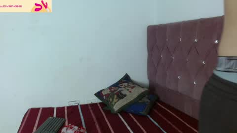 Aaron y Antonella online show from 29, 3, 2026