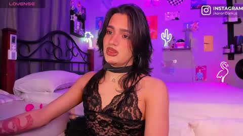 Snapshot of aaron_darkus chatting on 19, 5, 2026 Aaron online show from 19, 5, 2026