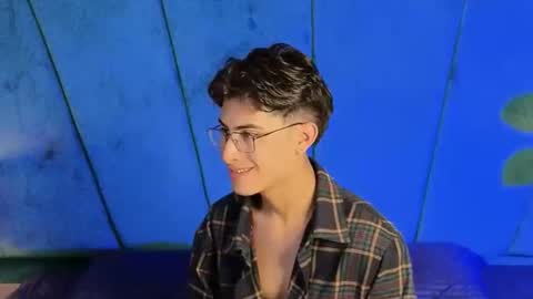 Aaron Ezequiel online show from 15, 11, 2025