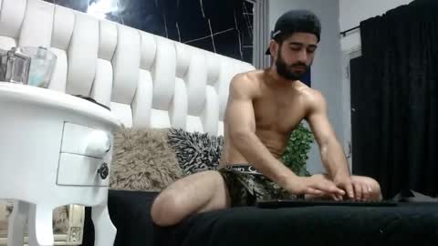 Snapshot of aaron_jones_1 chatting on 27, 4, 2026 aaron_jones_1 online show from 27, 4, 2026