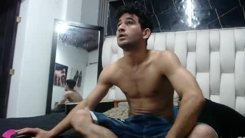 Snapshot of aaron_jones_1 chatting on 1, 5, 2026 aaron_jones_1 online show from 1, 5, 2026