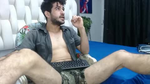 Snapshot of aaron_jones_1 chatting on 9, 5, 2026 aaron_jones_1 online show from 9, 5, 2026