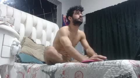 Snapshot of aaron_jones_1 chatting on 19, 5, 2026 aaron_jones_1 online show from 19, 5, 2026