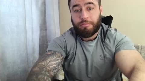 Snapshot of aaron_royal chatting on 24, 4, 2026 Davin tayl online show from 24, 4, 2026