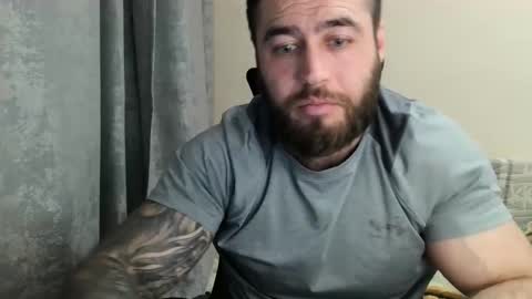Snapshot of aaron_royal chatting on 24, 4, 2026 Davin tayl online show from 24, 4, 2026