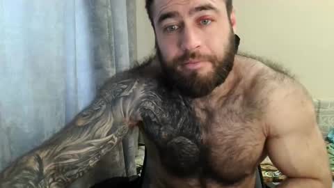 Snapshot of aaron_royal chatting on 28, 4, 2026 Davin tayl online show from 28, 4, 2026