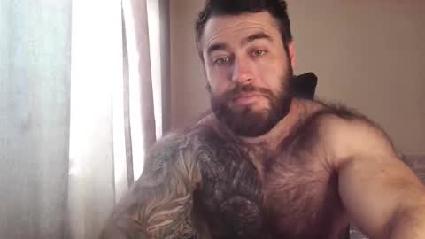 Snapshot of aaron_royal chatting on 7, 5, 2026 Davin tayl online show from 7, 5, 2026
