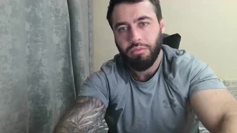 Snapshot of aaron_royal chatting on 9, 5, 2026 Davin tayl online show from 9, 5, 2026
