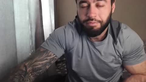 Snapshot of aaron_royal chatting on 10, 5, 2026 Davin tayl online show from 10, 5, 2026