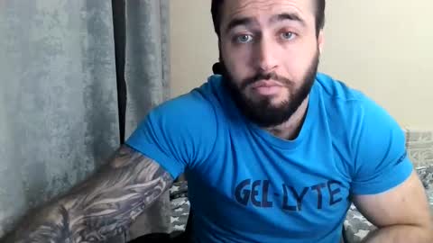 Snapshot of aaron_royal chatting on 11, 5, 2026 Davin tayl online show from 11, 5, 2026