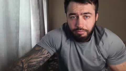 Snapshot of aaron_royal chatting on 15, 5, 2026 Davin tayl online show from 15, 5, 2026