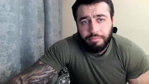 Snapshot of aaron_royal chatting on 21, 5, 2026 Davin tayl online show from 21, 5, 2026