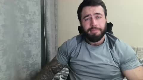 Snapshot of aaron_royal chatting on 27, 5, 2026 Davin tayl online show from 27, 5, 2026