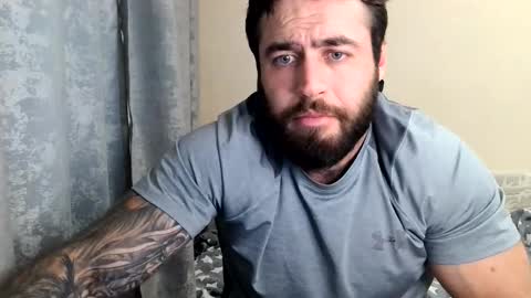 Snapshot of aaron_royal chatting on 3, 6, 2026 Davin tayl online show from 3, 6, 2026