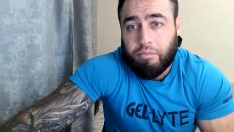 Snapshot of aaron_royal chatting on 30, 6, 2026 Davin tayl online show from 30, 6, 2026