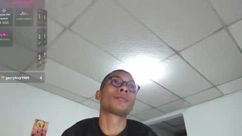 Heyy my name is Aaron online show from 26, 11, 2025