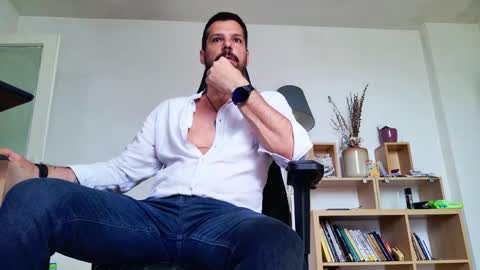 Snapshot of aaronbomer chatting on 1, 6, 2026 Aaron online show from 1, 6, 2026