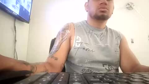 ig aaron hunter123 online show from 4, 1, 2025