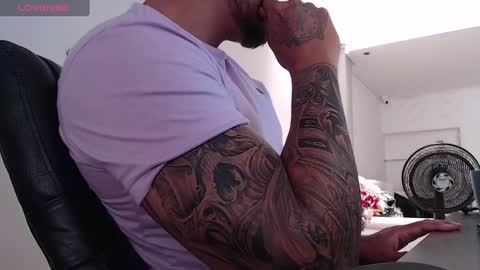 ig aaron hunter123 online show from 6, 2, 2025