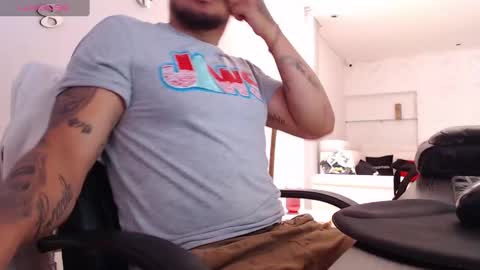 ig aaron hunter123 online show from 8, 3, 2025