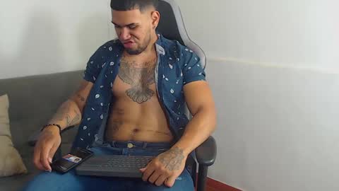 ig aaron hunter123 online show from 7, 10, 2025