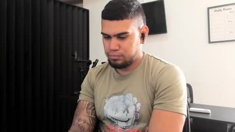 ig aaron hunter123 online show from 14, 2, 2026