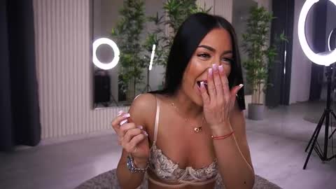 Snapshot of abbela_white chatting on 7, 3, 2025 Alexa online show from 7, 3, 2025