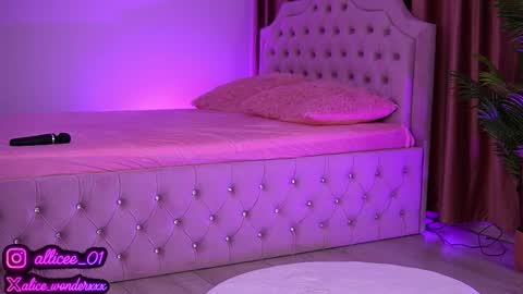 Snapshot of abbela_white chatting on 12, 9, 2025 Alexa online show from 12, 9, 2025