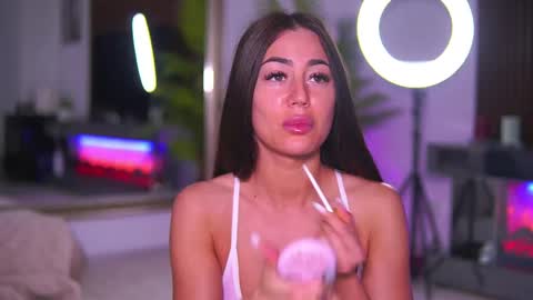 Snapshot of abbela_white chatting on 11, 5, 2026 Alexa online show from 11, 5, 2026