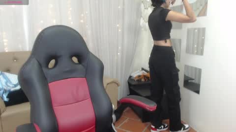 Snapshot of abbiross chatting on 11, 12, 2024 Abbi online show from 11, 12, 2024