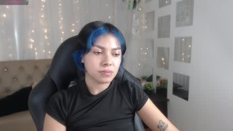 Snapshot of abbiross chatting on 11, 12, 2024 Abbi online show from 11, 12, 2024