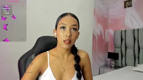 Snapshot of abby_adams20 chatting on 5, 3, 2025 abby online show from 5, 3, 2025