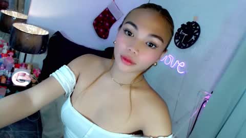 abby_luxpinay online show from 19, 12, 2025