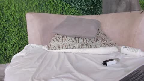 Snapshot of abby_me chatting on 4, 2, 2025 A B B Y online show from 4, 2, 2025