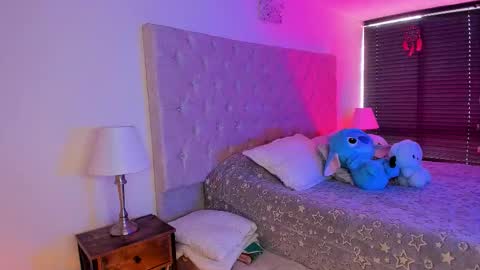 Snapshot of abbyandchris1 chatting on 7, 10, 2025 START TRANSMISSION ---- AM COLOMBIA TIME online show from 7, 10, 2025