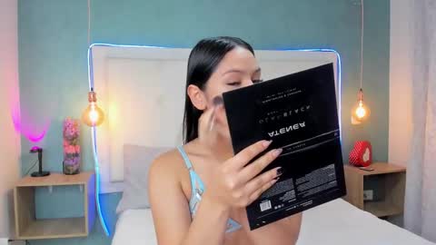 Abby Dixon  online show from 14, 11, 2025