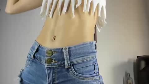 Snapshot of abbyhowlland chatting on 1, 2, 2025 sara online show from 1, 2, 2025