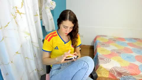 Snapshot of abbyhowlland chatting on 3, 7, 2026 sara online show from 3, 7, 2026