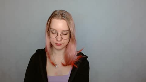 Snapshot of abbymoore__ chatting on 13, 12, 2024 Abby Lovense is active online show from 13, 12, 2024