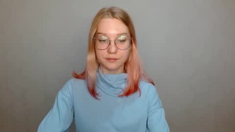 Snapshot of abbymoore__ chatting on 20, 12, 2024 Abby Lovense is active online show from 20, 12, 2024