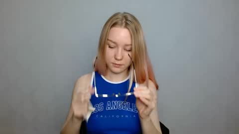 Abby Lovense is active online show from 3, 1, 2025