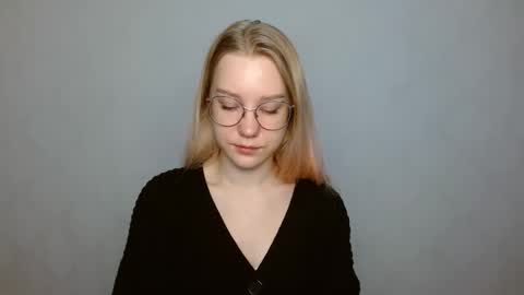 Snapshot of abbymoore__ chatting on 17, 1, 2025 Abby Lovense is active online show from 17, 1, 2025