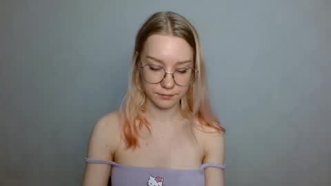 Snapshot of abbymoore__ chatting on 24, 1, 2025 Abby Lovense is active online show from 24, 1, 2025