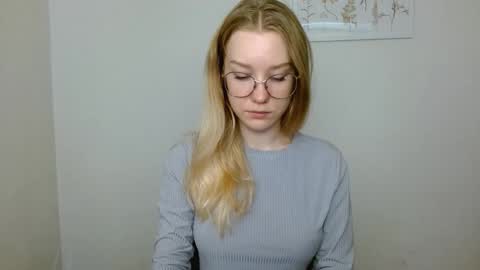 Snapshot of abbymoore__ chatting on 25, 9, 2025 Abby Lovense is active online show from 25, 9, 2025