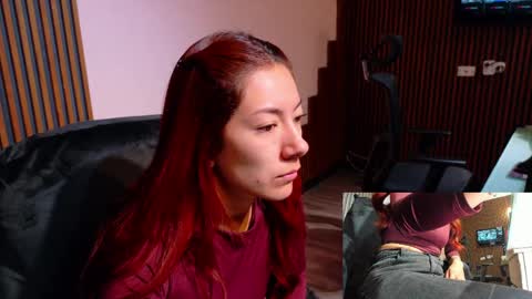 Snapshot of abbystones chatting on 28, 4, 2026 Abby Stones online show from 28, 4, 2026