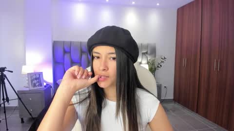 Snapshot of abella_ruiz chatting on 26, 2, 2025 Abella Ruiz online show from 26, 2, 2025